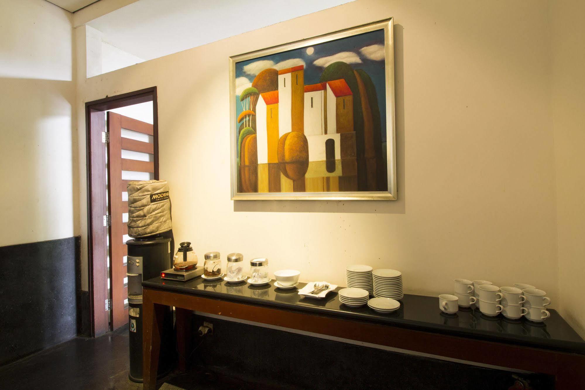 Reddoorz @ Gegerkalong Girang Hotel Bandung Exterior photo